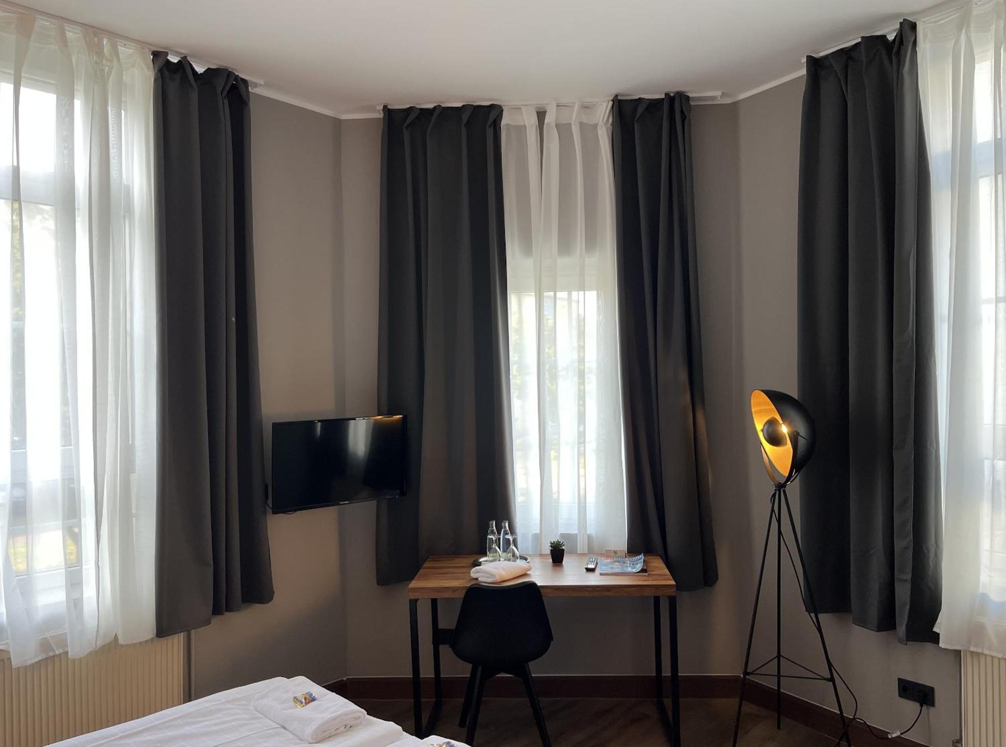 Hotel Restaurant Zum Loewen Duisburg Exteriér fotografie