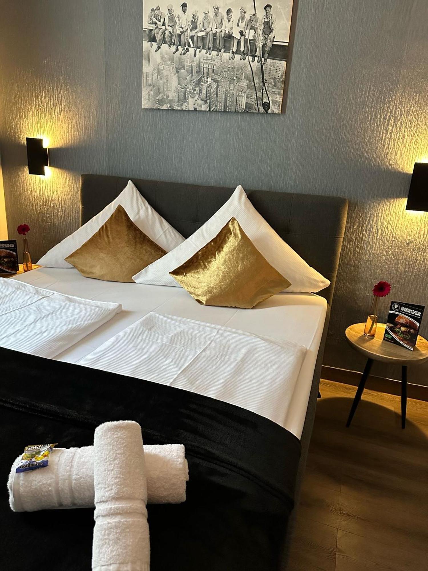 Hotel Restaurant Zum Loewen Duisburg Exteriér fotografie